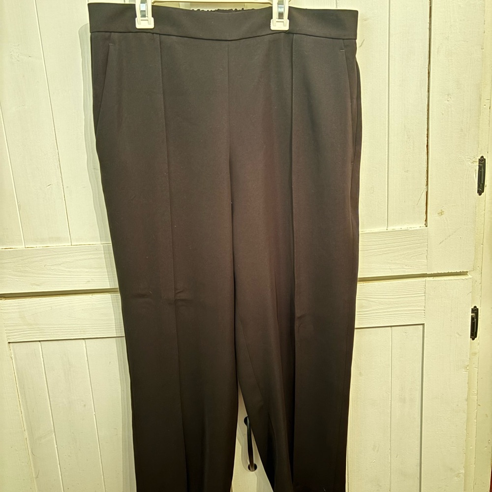 Vince Black Women's Pull on trousers.